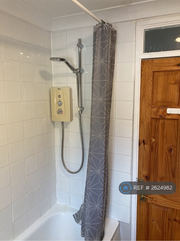 3 bedroom house in Launcelot Close, Andover, SP10 (3 bed) (#2624982)