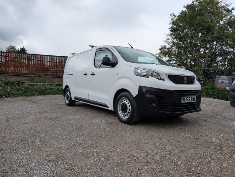 2019 Peugeot Expert 1.5 BlueHDi 1000 Professional Standard Panel Van MWB Euro 6 (s/s) 6dr PANEL V...