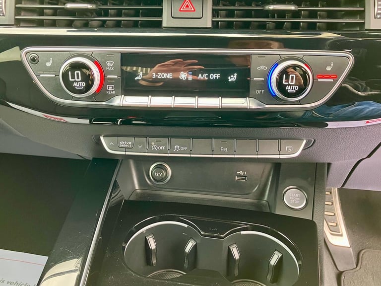 AUDI A4 2.0 TDI 30 Black Edition 2019