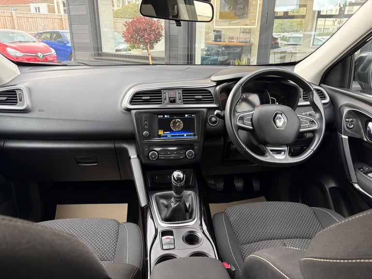 2018 Renault Kadjar 1.3 TCe Dynamique Nav Euro 6 (s/s) 5dr HATCHBACK Petrol Manual