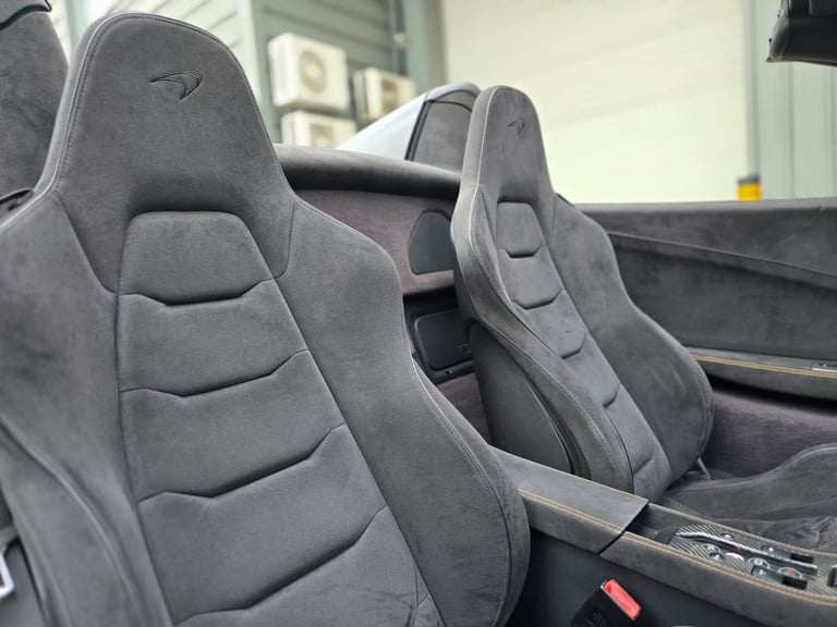 MCLAREN 650s SPIDER 3.8 V8 TWIN TURBO AUTO MASSIVE SPEC - 2015/65 