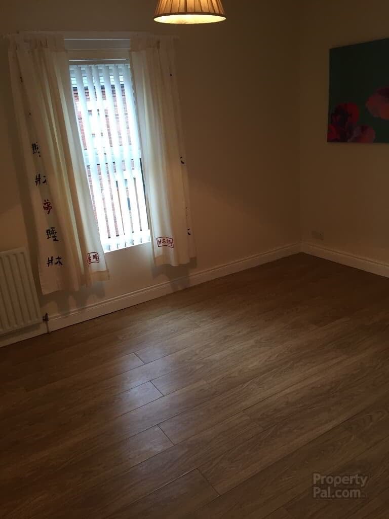 2 bed mid-terrace House Donegal Road Area