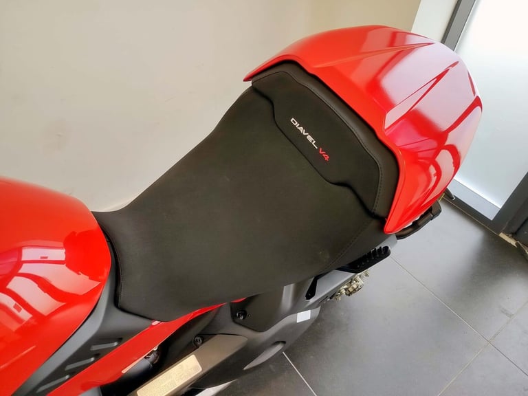 2025 Ducati Diavel V4 Red 700 Miles | £339 Dep & £339 pcm