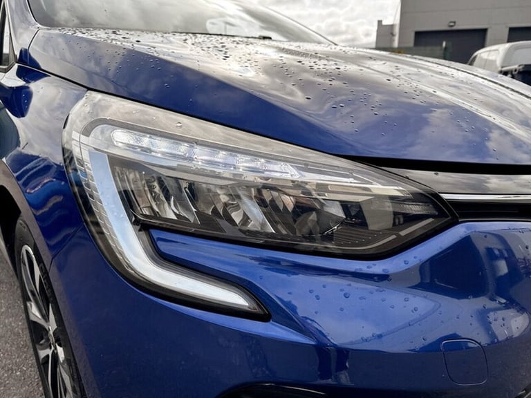 2021 Renault Clio 1.6 E-TECH Hybrid 140 Iconic 5dr Auto HATCHBACK PETROL/ELECTRIC Automatic
