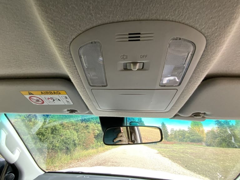 2021 Toyota Hilux 2.4 D-4D Invincible Pickup Double Cab 4dr Diesel Manual 4WD Euro 6 (s/s) (1 PIC...