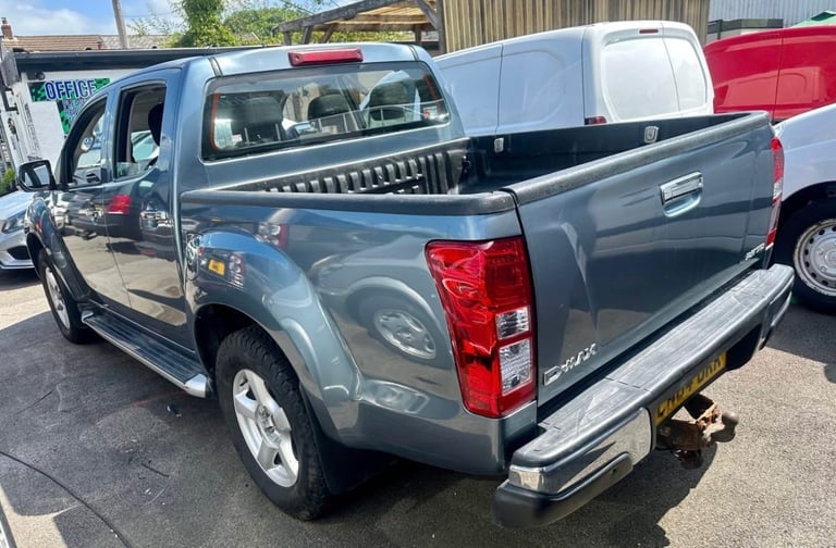 2014 Isuzu D-Max 2.5TD Yukon Double Cab 4x4 [Vision Pack] PICK UP Diesel Manual