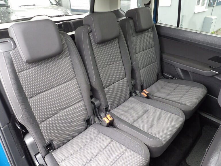 2018 Volkswagen Touran 2.0 TDI SE Family 5dr DSG MPV DIESEL Automatic