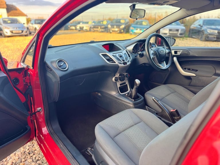 2012 Ford Fiesta 1.25 Zetec Euro 5 3dr HATCHBACK Petrol Manual