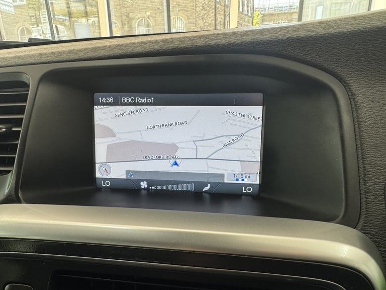 VOLVO S60 2.4 D5 SE Lux Black Auto Diesel 2010