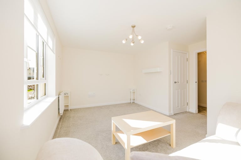 Stunning, 3 bedroom, end-terraced family home in Kaimes, with private garden and parking