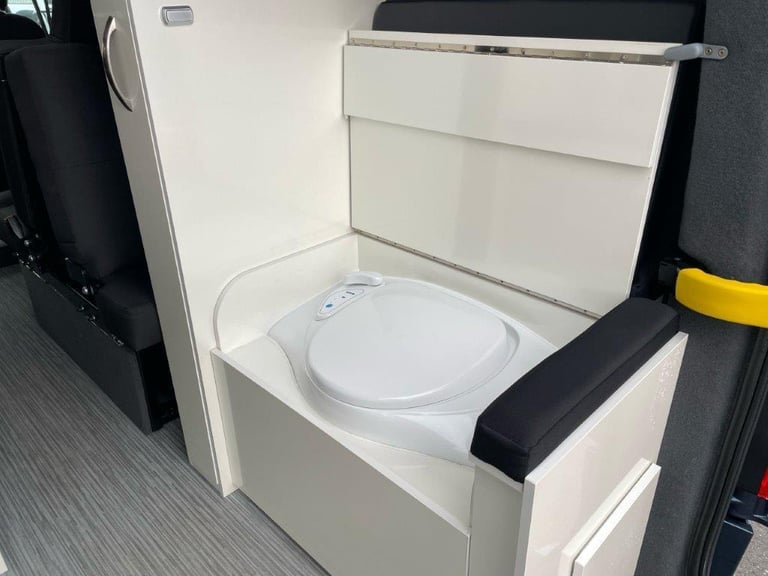 Wellhouse Maxus D7 LWB High Top