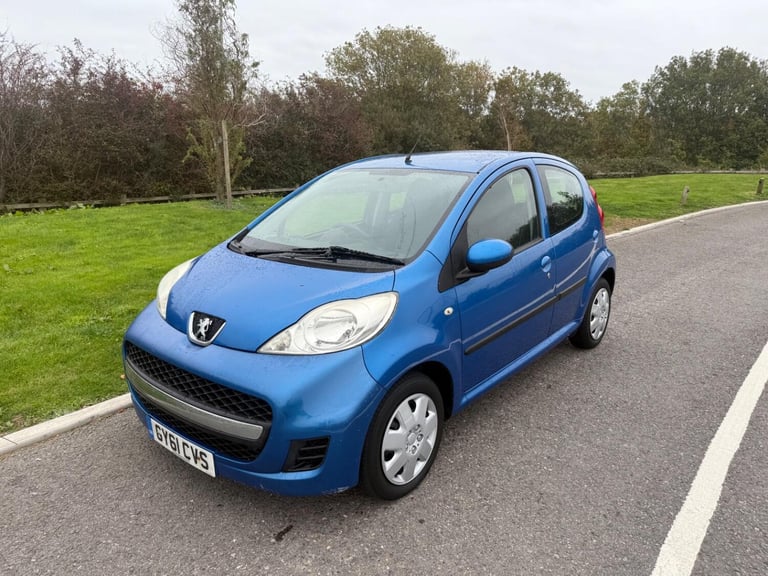 PEUGEOT 107 1.0 12V Urban 2011