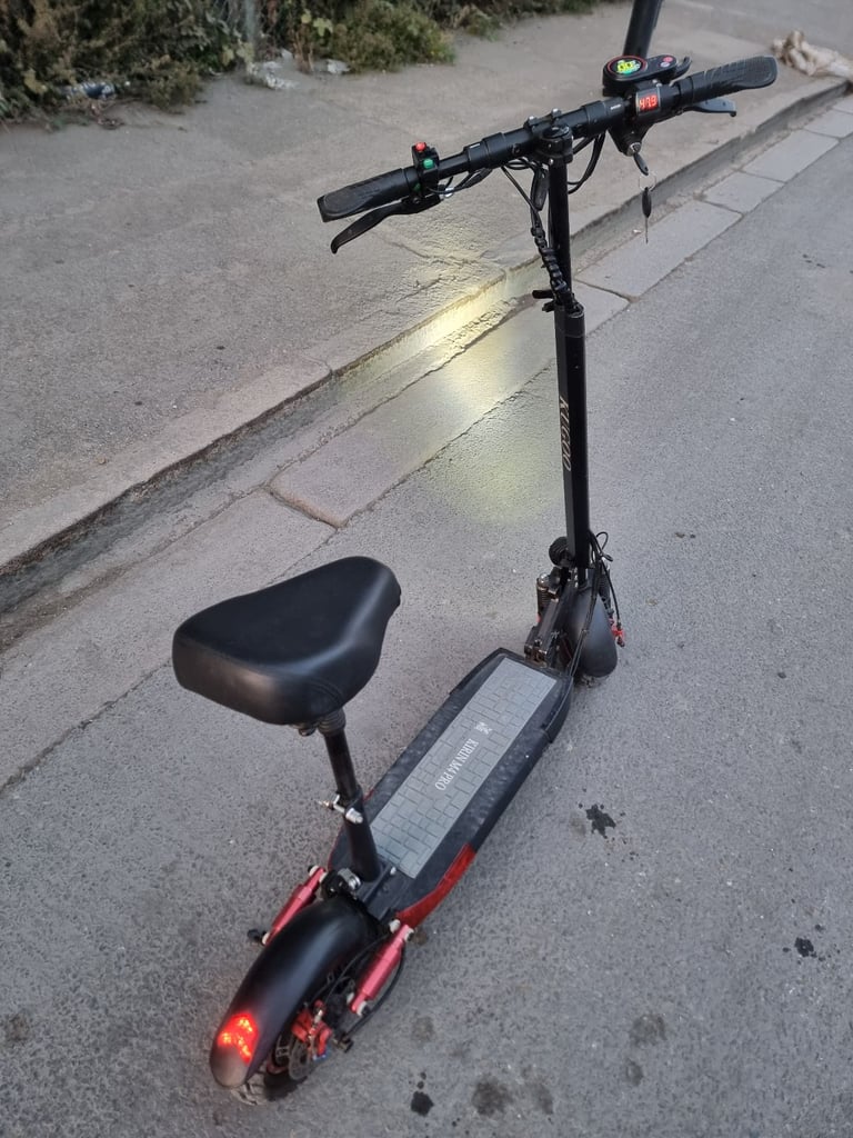 Kukurin kugoo electric scooter