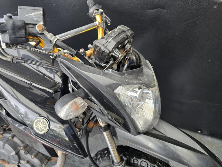 YAMAHA YS 125 PROJECT BIKE LEARNER LEGAL 125cc HPI CLEAR