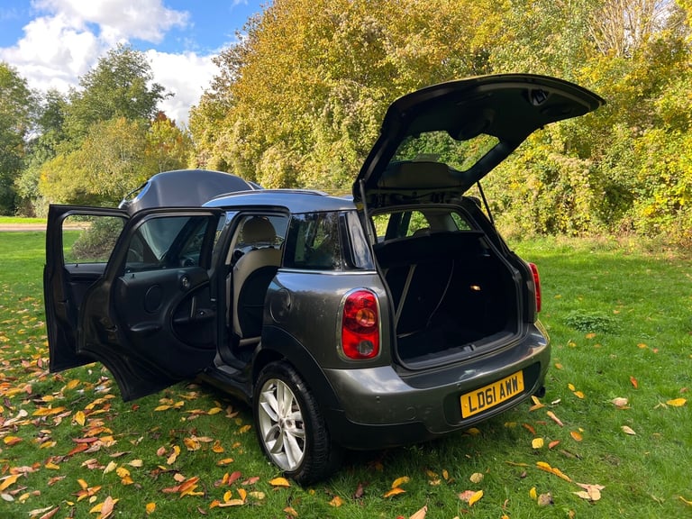 2011 MINI Countryman 1.6 Cooper 5dr Auto HATCHBACK Petrol Automatic