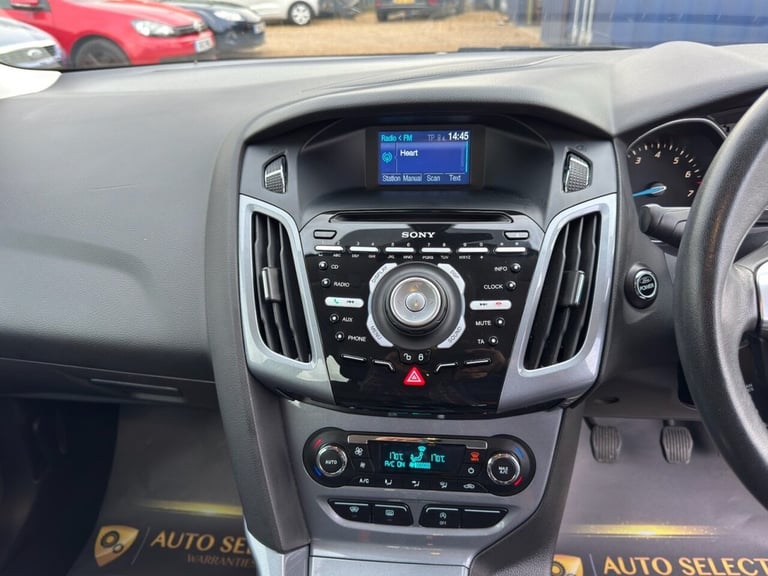 2014 Ford Focus 1.0 125 EcoBoost Titanium 5dr HATCHBACK PETROL Manual