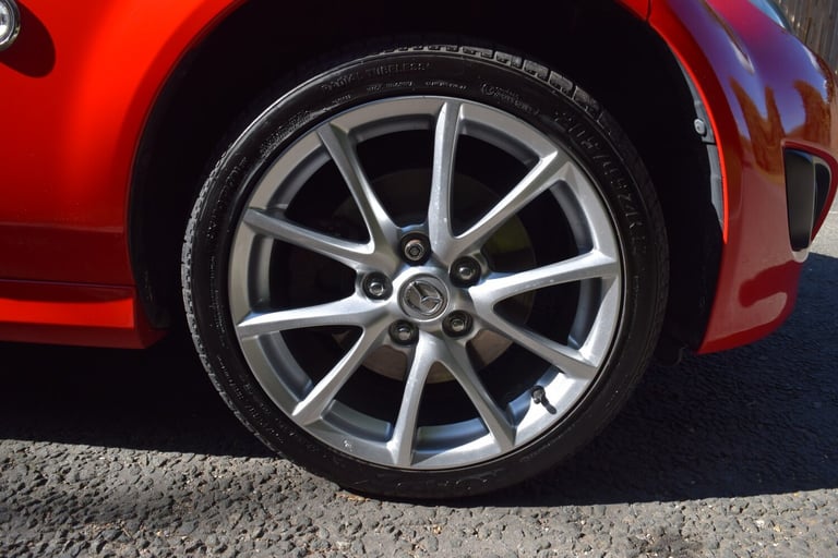 MAZDA MX-5 2.0 i Sport Tech Red Manual Petrol 2012