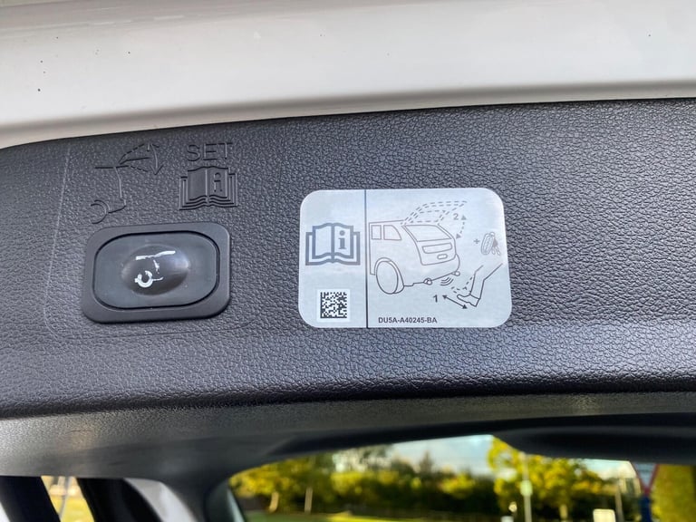 2018 Ford Kuga 1.5T EcoBoost Titanium X Euro 6 (s/s) 5dr HATCHBACK Petrol Manual