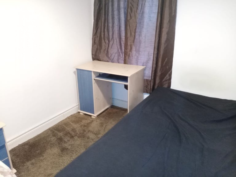 House with Double Rooms Available for Rent - 90 Malone Avenue Belfast 