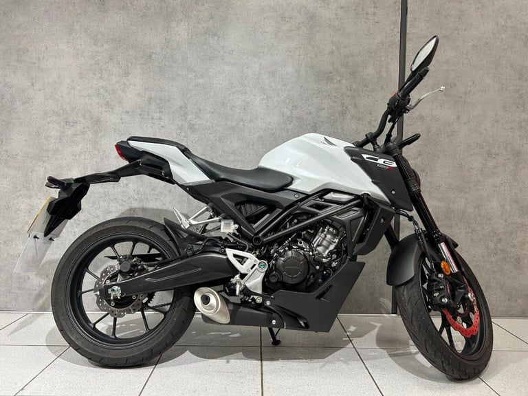 75/2025 Honda CB125R - ONLY 532 MILES!! - STUNNING!