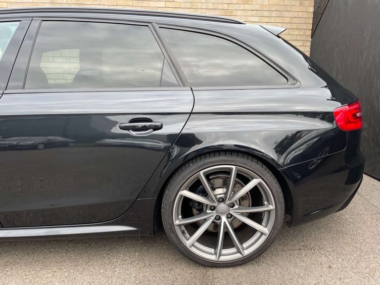 2014 Audi A4 4.2 RS 4 FSI Quattro Auto 4WD 5dr Estate Petrol Automatic