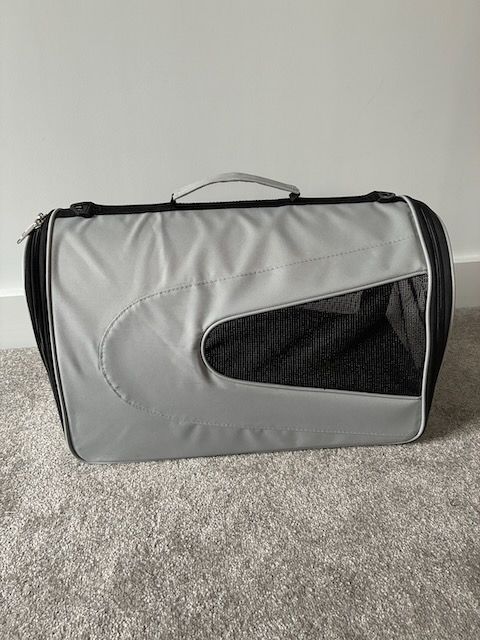 Soft sided cat (or small animal) carrier