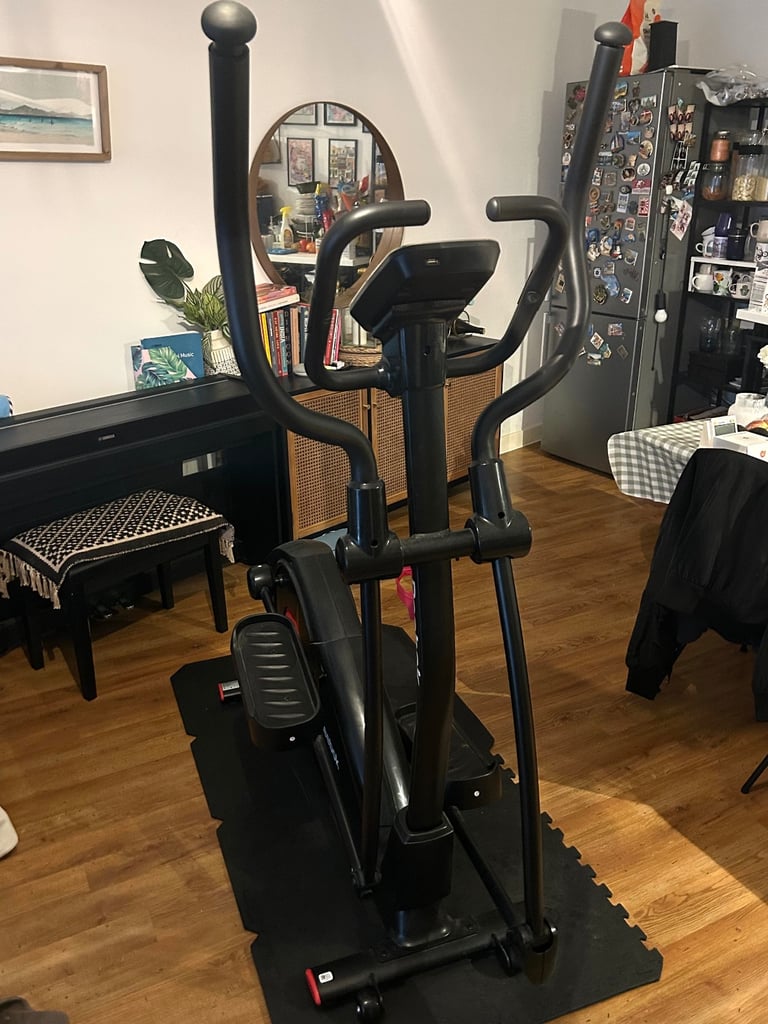 image for Reebok GX50 cross trainer