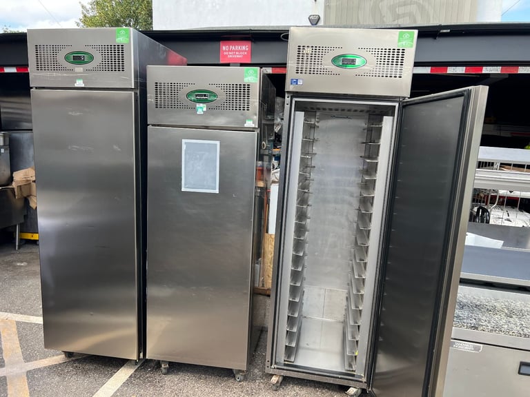 HIGH QUALITY FREEZER OR FRIDGE FOSTER BAKERY CHICKEN SHOP CATERING COMMERCIAL SHOP