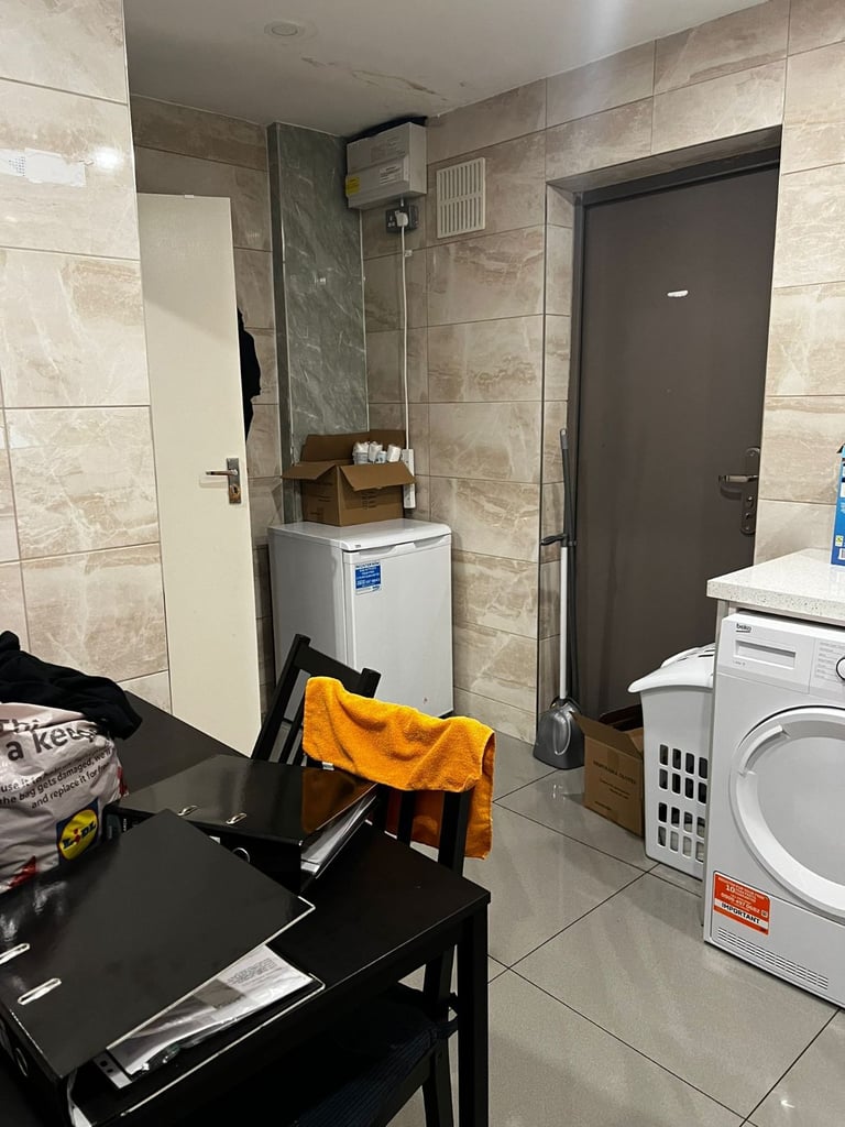 Running Hair, Beauty Clinic. Commercial business lease for sale. Main Greenford. High footfall.