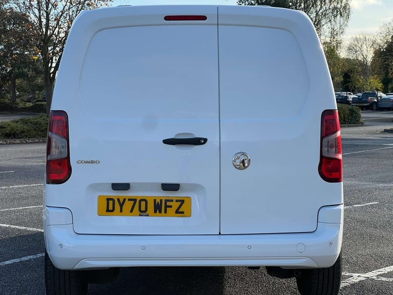 2020 Vauxhall Combo 1.5 Combo 2300 Sportive S/S Panel Van Diesel Manual