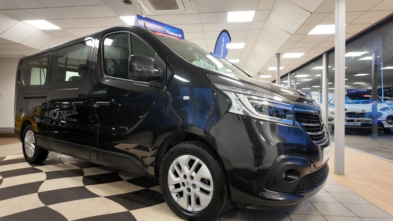 2021 Renault Trafic LL30 ENERGY dCi 120 Sport Nav 9 Seater  DIESEL MANUAL 103000 MILES 9 SETER  M...