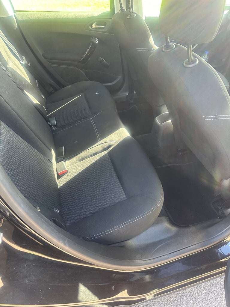 Driving instructor car 2018 Peugeot 208 1.2