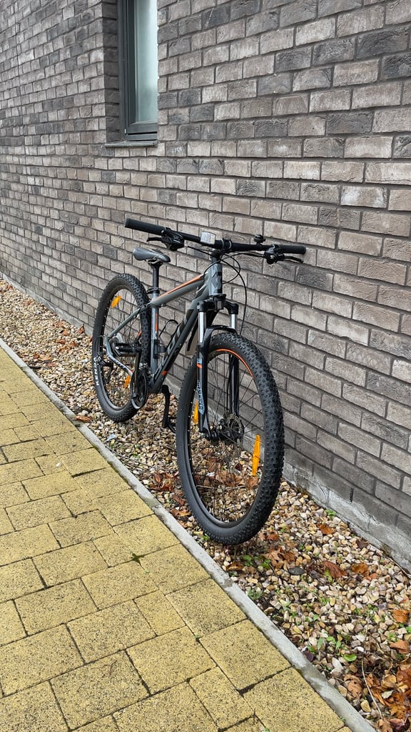 Scott Aspect Mountain Bike – 29” Wheels – Medium Frame