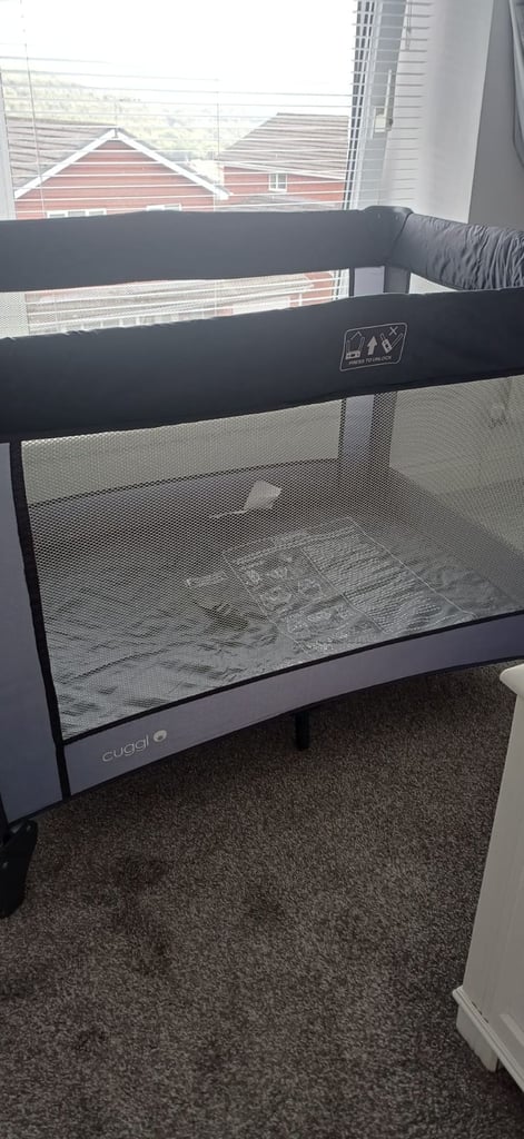 Cuggl travel cot and mattress