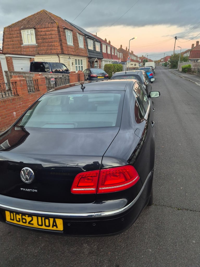 Volkswagen, PHAETON, Saloon, 2012, Semi-Auto, 2967 (cc), 4 doors