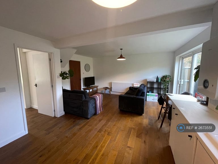 4 bedroom house in Holland Drive, London, SE23 (4 bed) (#2673551)