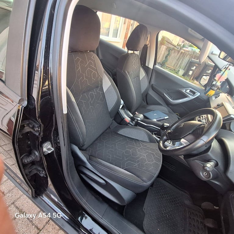 Peugeot, 2008, Hatchback, 2017, Manual, 1199 (cc), 5 doors