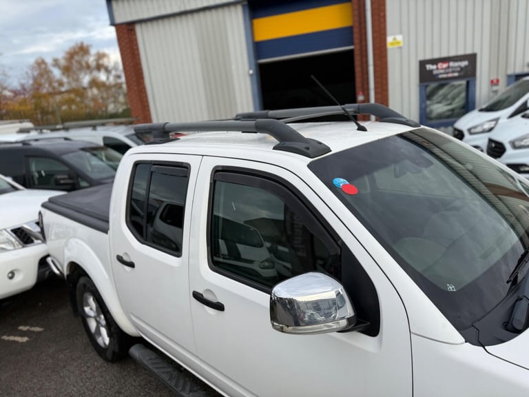 2015 Nissan Navara Double Cab Pick Up Tekna 2.5dCi 190 4WD Auto PICK UP DIESEL Automatic