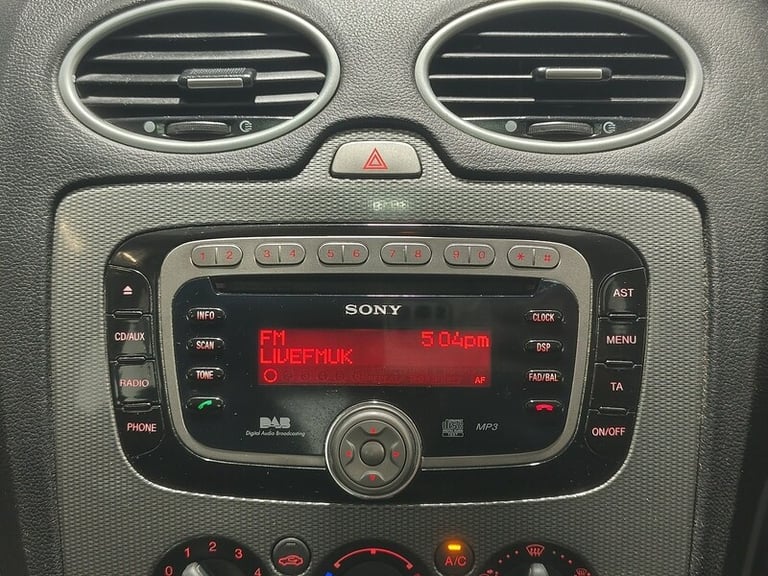 2010 Ford Focus 1.6 Titanium 5dr Auto HATCHBACK PETROL Automatic