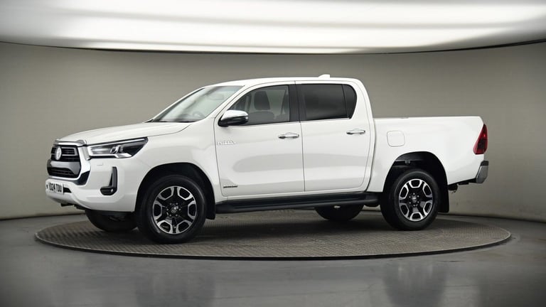 2024 Toyota Hilux 2.8 D-4D Invincible Pickup Double Cab 4dr Diesel Auto 4WD Euro 6 (s/s) (204 Pic...