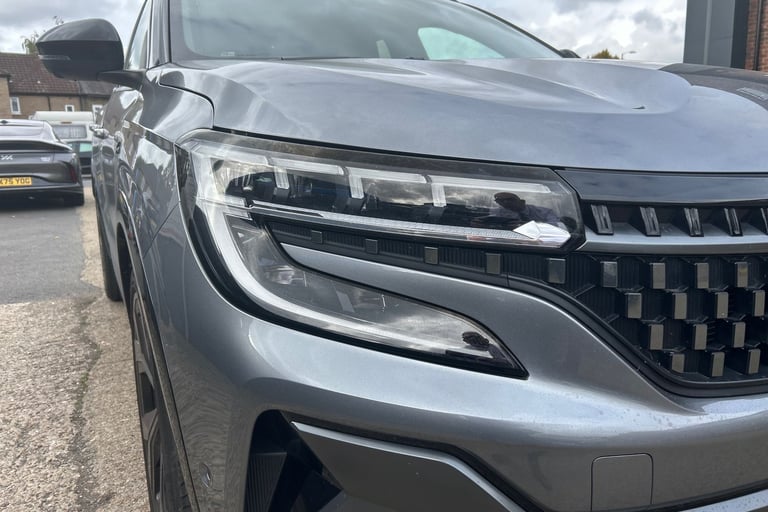2023 Renault Austral E-Tech FHEV Iconic Esprit Alpine 5dr Auto 4C Estate Hybrid Automatic