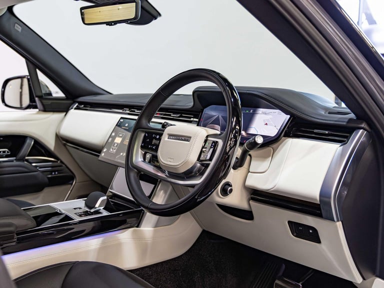 2024 Land Rover Range Rover 3.0 P550e 38.2kWh Autobiography Auto 4WD Euro 6 (s/s) 5dr ESTATE Petr...