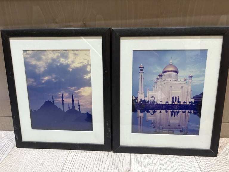 image for FREE Pictures of Mosques in Black Wood Frames (31x37 cm)