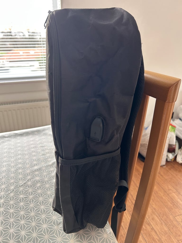 Brand New! Senkey & Style Glow in the Dark Rucksack / School Bag