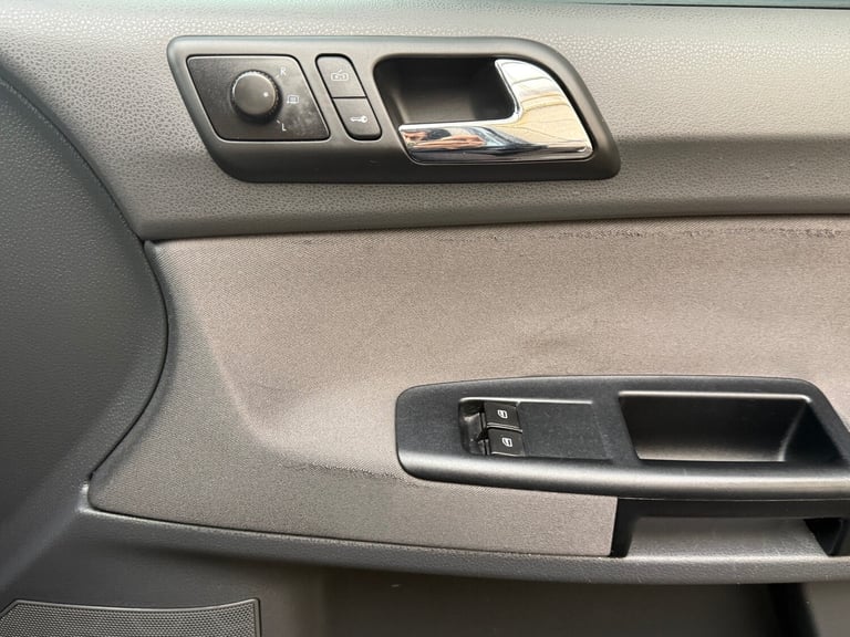 2009 Volkswagen Polo 1.4 Match 80 5dr Auto HATCHBACK Petrol Automatic