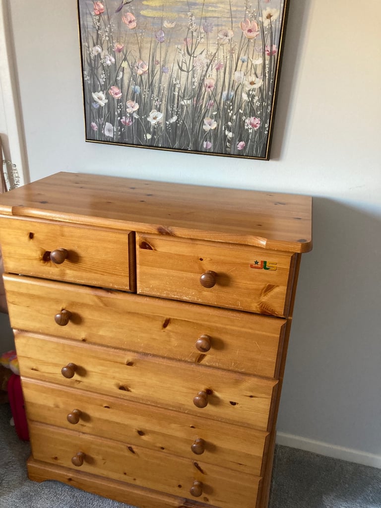 King size bed and matching furniture