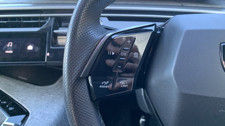 2025 Peugeot 3008 73kWh GT SUV 5dr Electric Auto (210 ps) SUV Electric Automatic