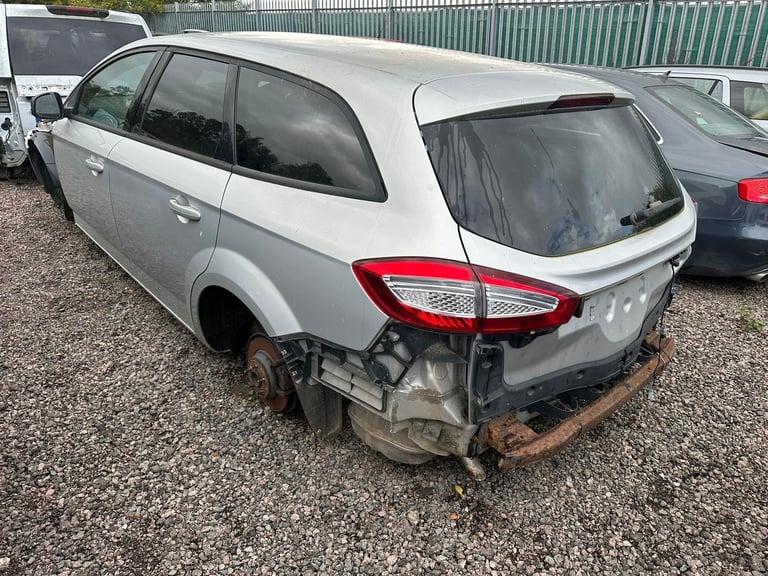 2010 MK4 FORD MONDEO ESTATE SILVER BREAKING SPARES PARTS