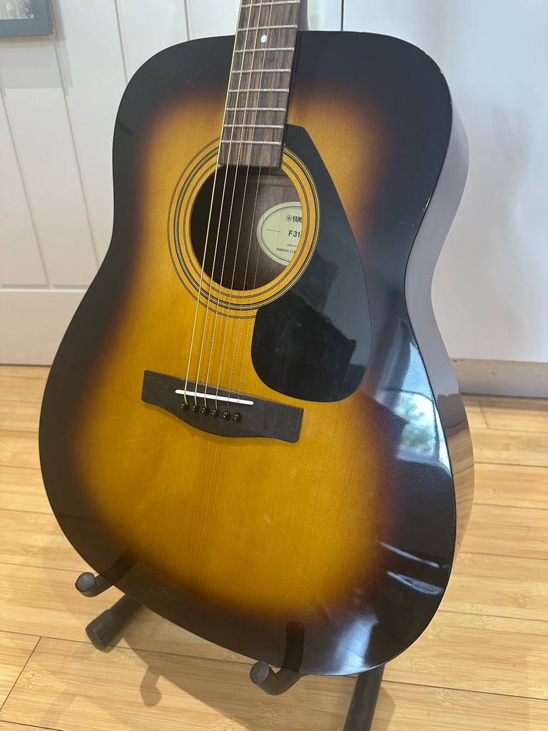 Yamaha F310 Acoustic Guitar