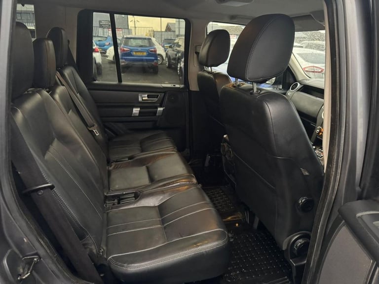 2015 Land Rover Discovery 3.0 SDV6 SE Tech 5dr Auto ESTATE DIESEL Automatic